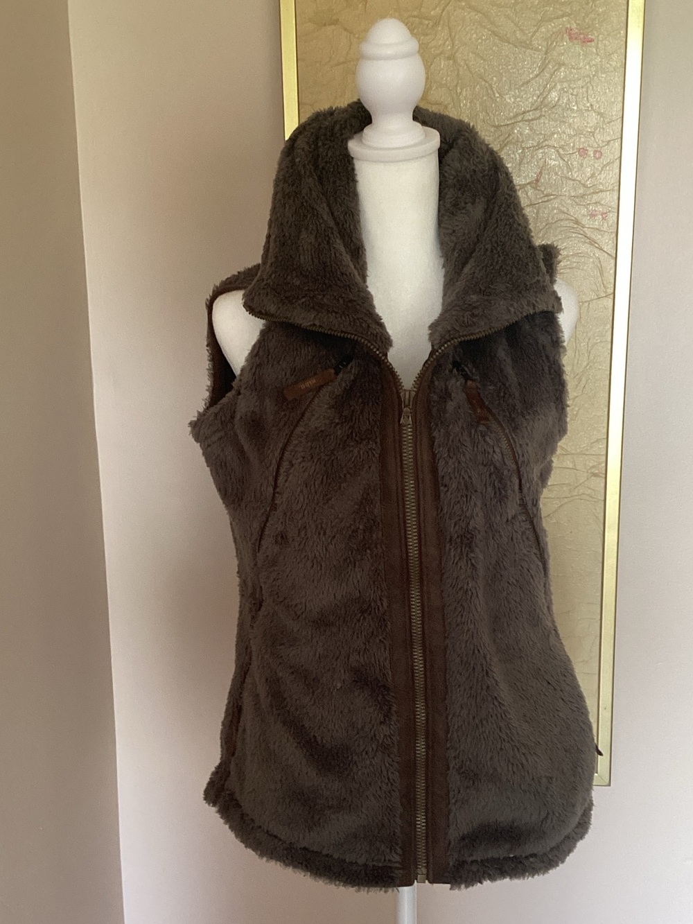 Kuhl Faux Fur Zip-Up Vest in Dark Brown